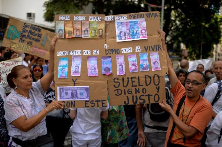 Enfermeros de Caracas convocan a paros escalonados
