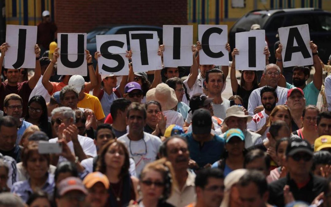 Especialistas enfatizan que justicia transicional en Venezuela debe priorizar a la víctima