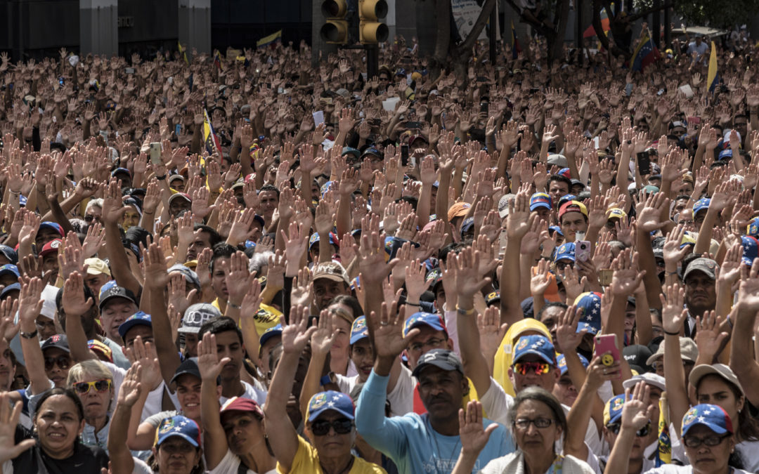 Guaidó llama a marchar para defender la entrada de ayuda humanitaria