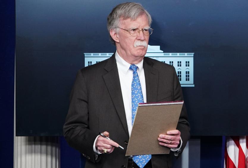 John Bolton asegura que Padrino López está en contra de Maduro