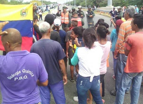 Habitantes de Santa Rita en Zulia protestaron por fallas en servicios públicos