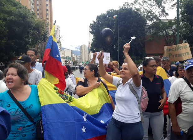 Trabajadores de la salud protestan por mejores condiciones laborales