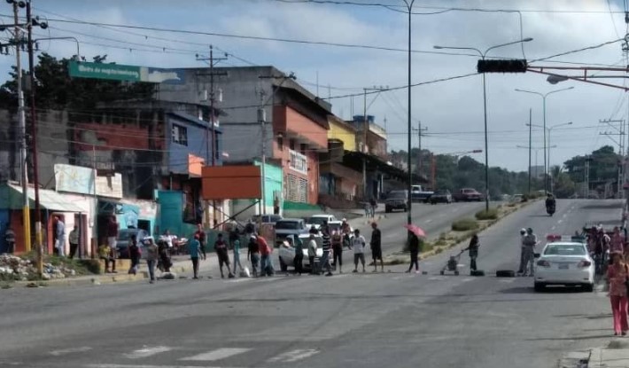 Vecinos del norte de Barquisimeto protestan por falta de gas