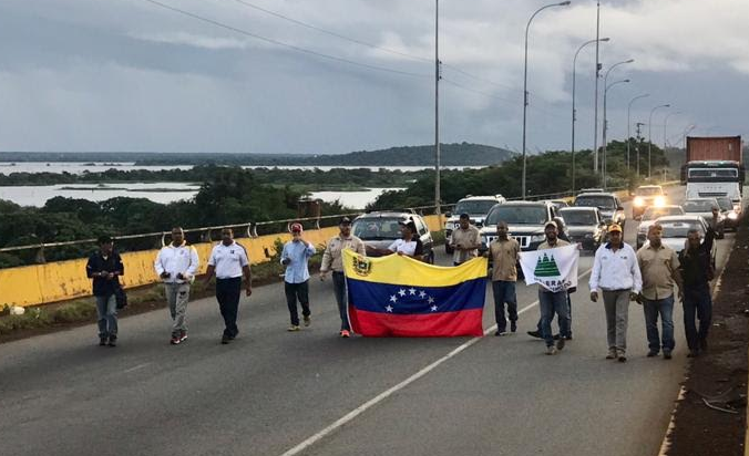 Trabajadores de Guayana protestan en rechazo a la sentencia del sindicalista Rubén González
