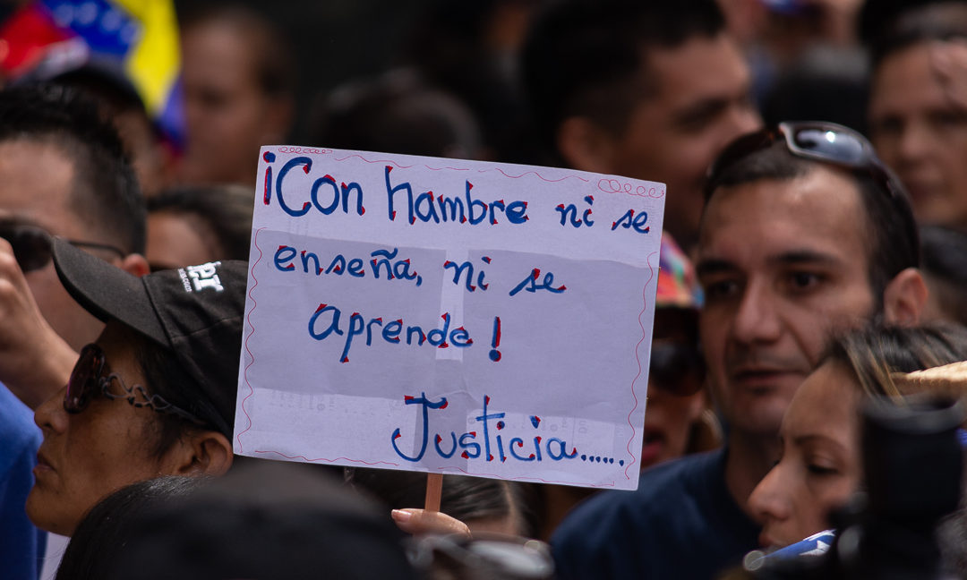 Maestros de Venezuela exigen que se firme la nueva convención colectiva
