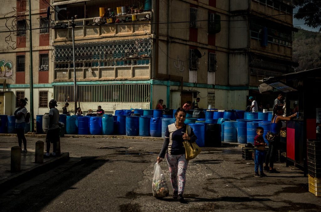 Las cisternas chinas son una gota de agua en el desierto