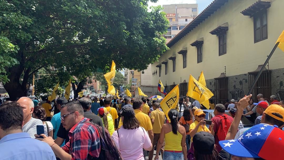 Caraqueños tomaron las calles en apoyo al Zulia y a Guanipa