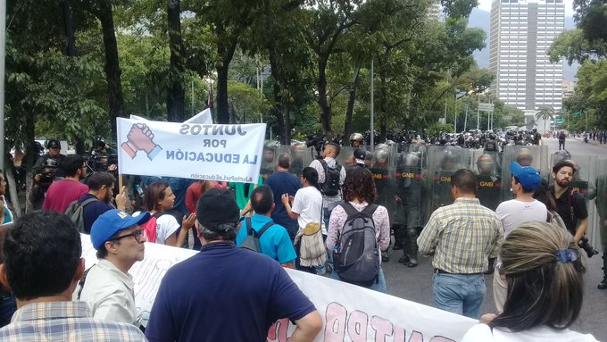 Contra la esclavitud laboral» protestaron trabajadores universitarios