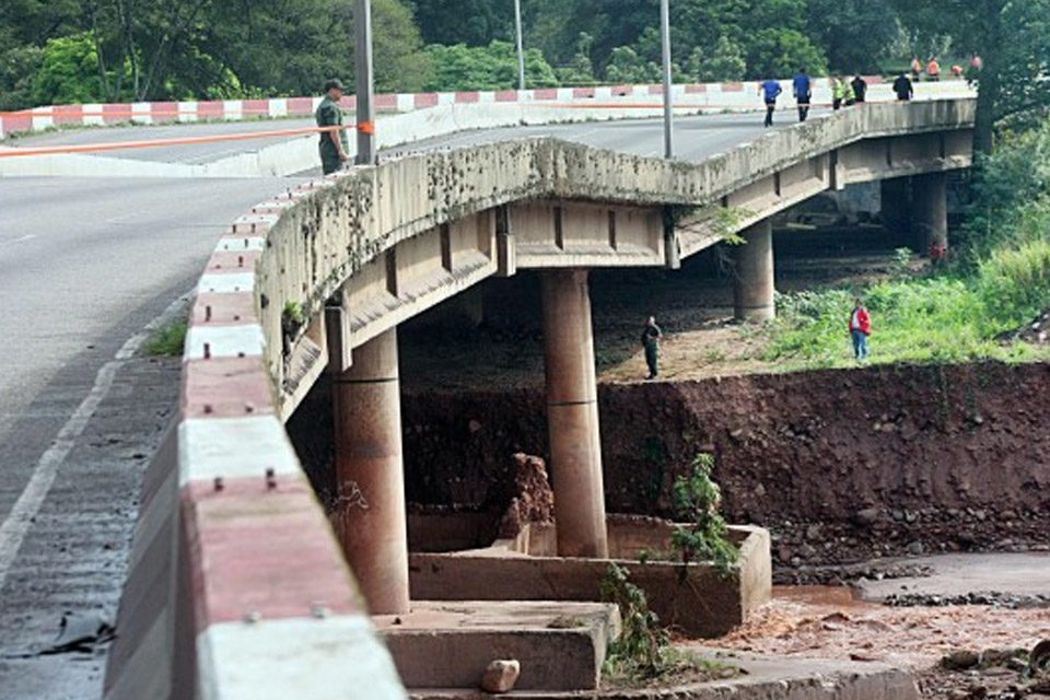 En Táchira un puente de Táriba cumplió un año de haberse caído