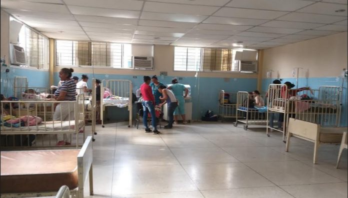 “Estamos a la buena de Dios”, dicen pacientes de Traumatología del Hospital de Maturín que esperan operación