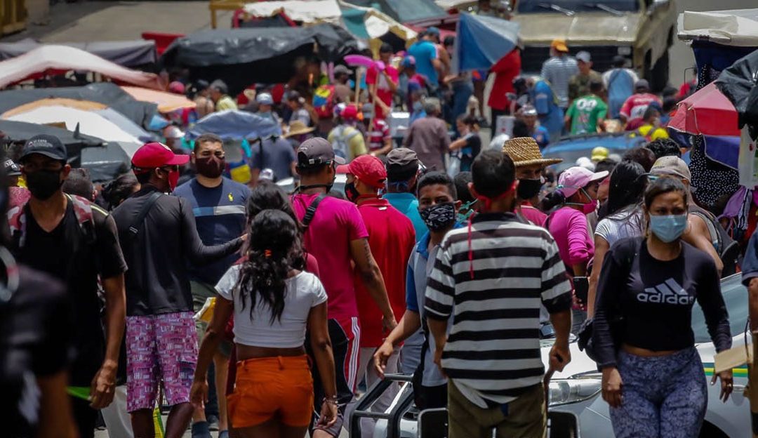 En el centro de San Félix la cuarentena se flexibiliza por necesidad