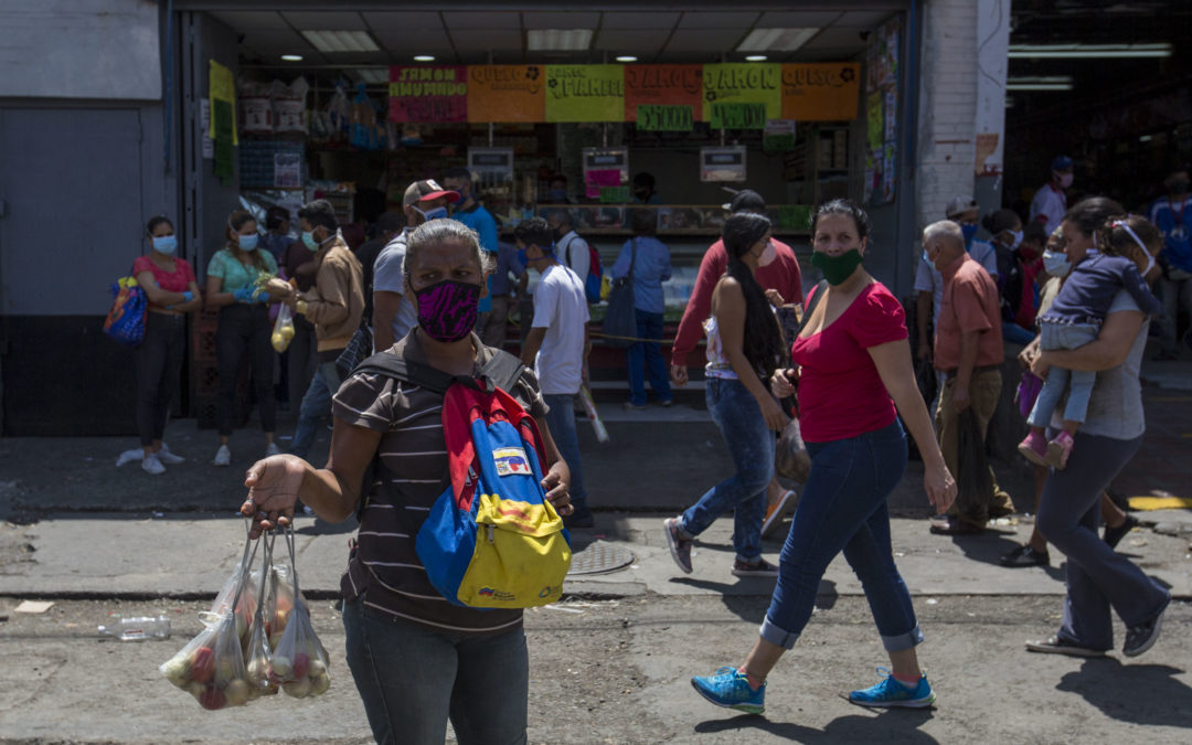 Comerciantes se saltan la flexibilización porque el hambre no entiende de cuarentena