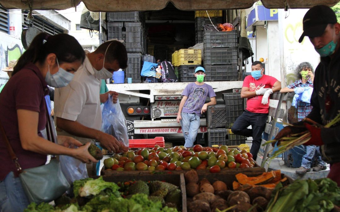 Alimentos siguen aumentando y se alejan  más de las mesas de los venezolanos