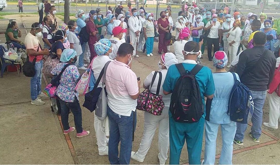 Con un tapabocas semanal personal de salud de Bolívar enfrentan el repunte de casos de COVID-19