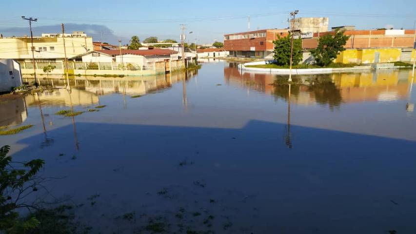 200 familias quedaron damnificadas en Anzoátegui por desbordamiento del río Neverí